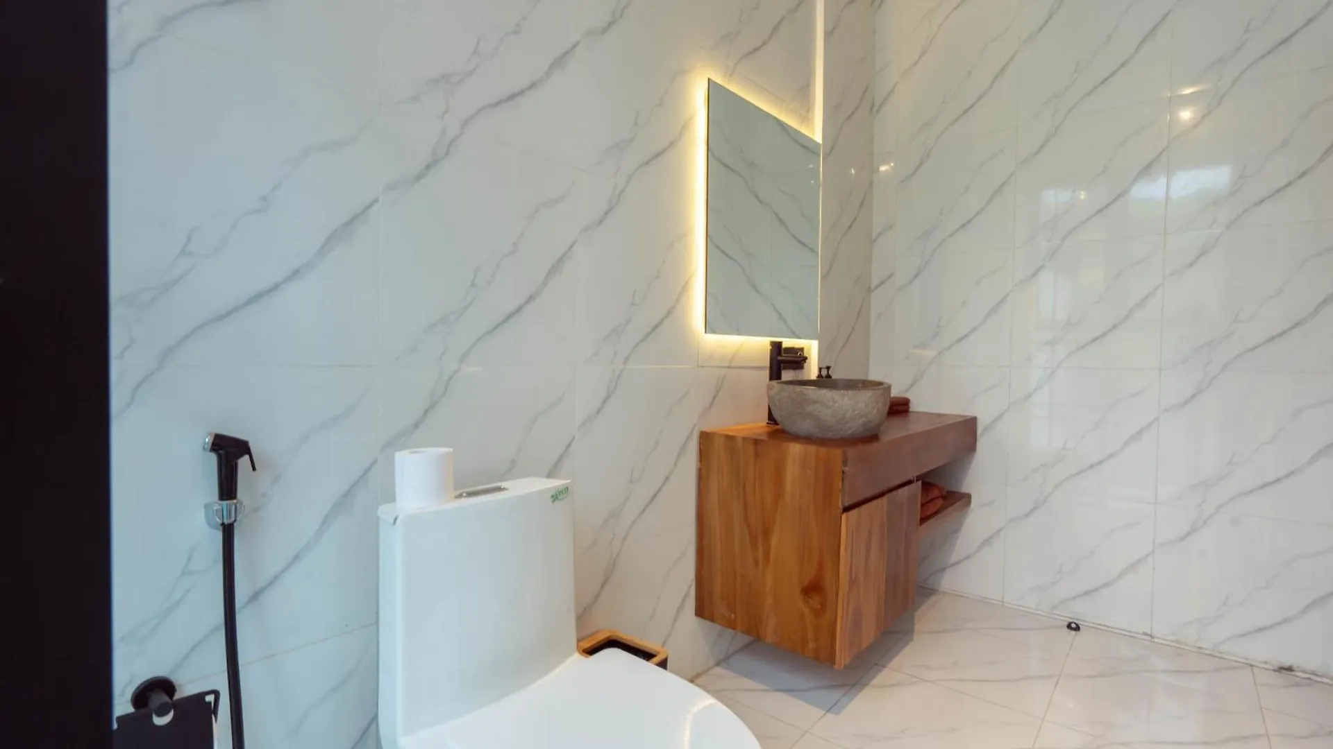 The Lavana Seminyak Loft 360 - 1 Bedroom Villa With Private Pool 4*,